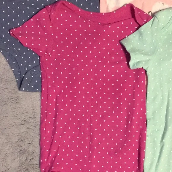 Carters set of 5 onesies, NWT, 18 month - Picture 5 of 7